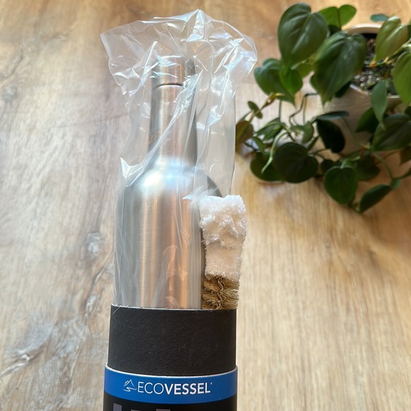NIB NWT EcoVessel full wine bottle chiller flask thermos. Wine to go. Wine lover - Picture 2 of 6